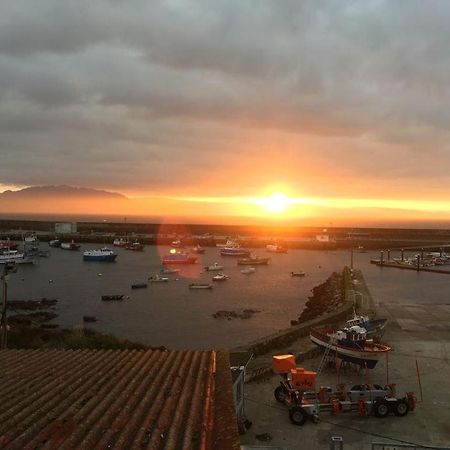 Apartamento Vista Al Puerto De فينيستيري المظهر الخارجي الصورة