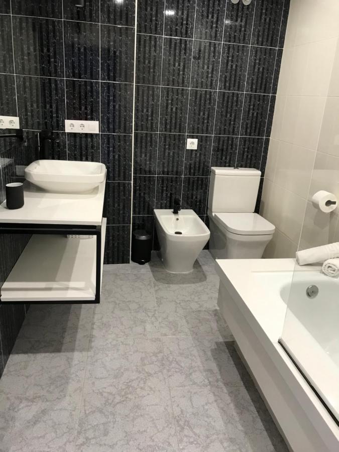 Apartamento Vista Al Puerto De فينيستيري المظهر الخارجي الصورة